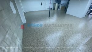 Daya sebar floor hardener
